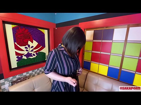 ❤️ Cutie Japanese nwere nnukwu nnụnnụ tit na-eji ihe ụmụaka egwuri egwu na-enwe mmekọahụ na-emetọ onwe ya ma nwee orgasm. Ọ na-ekwu na N'ajụjụ ọnụ banyere ya iberibe ahụmahụ. Nnukwu nnụnnụ tit na ọtụ ntutu na-asụ ude nke ukwuu. Osakaporn ️❌  Mmekọahụ  ️❤